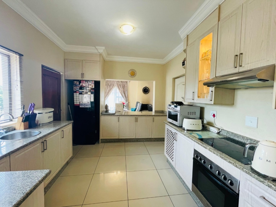 4 Bedroom Property for Sale in Crescent Wood Country Estate Gauteng
