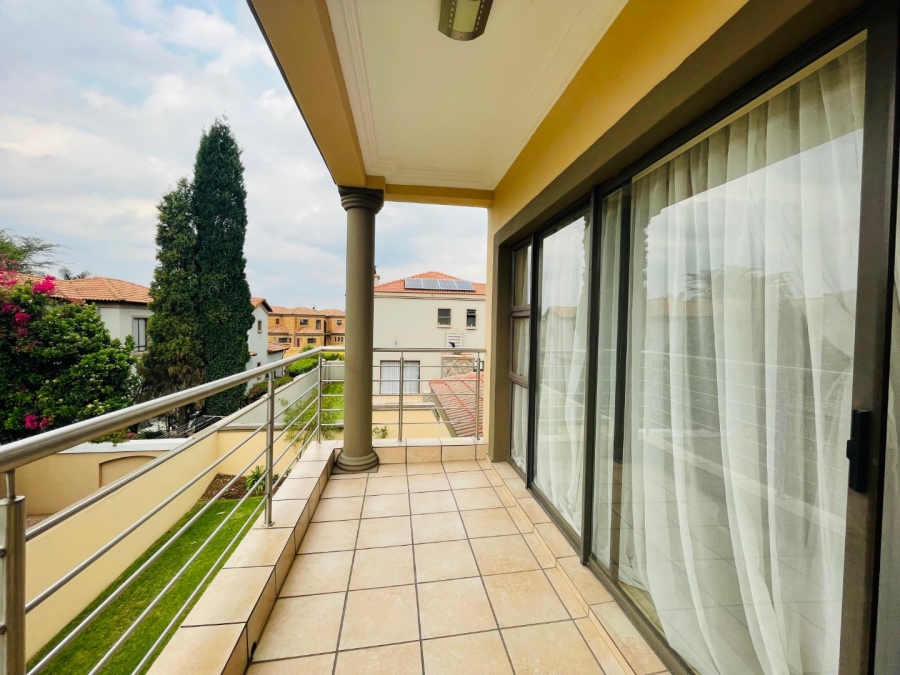 4 Bedroom Property for Sale in Crescent Wood Country Estate Gauteng