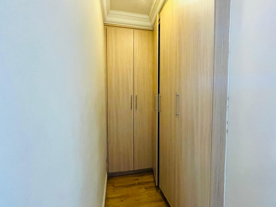 4 Bedroom Property for Sale in Crescent Wood Country Estate Gauteng
