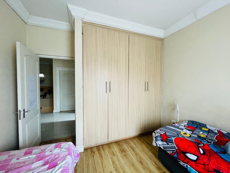 4 Bedroom Property for Sale in Crescent Wood Country Estate Gauteng