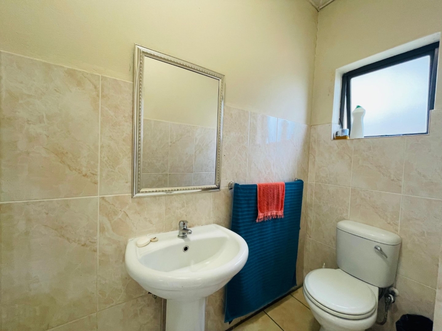 4 Bedroom Property for Sale in Crescent Wood Country Estate Gauteng