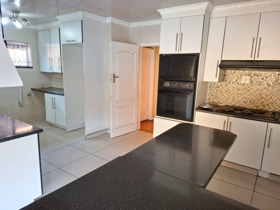 5 Bedroom Property for Sale in Selcourt Gauteng