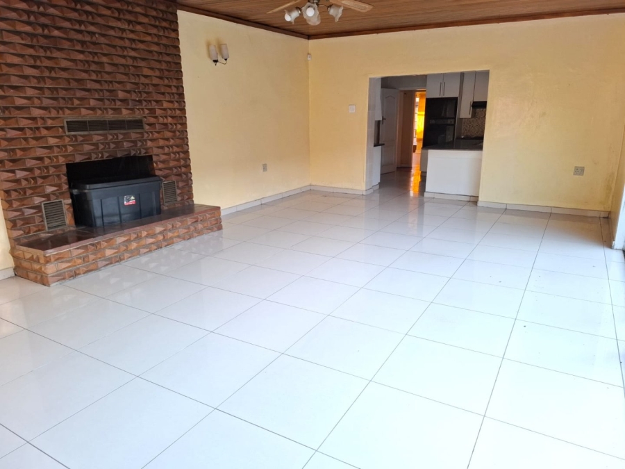 5 Bedroom Property for Sale in Selcourt Gauteng