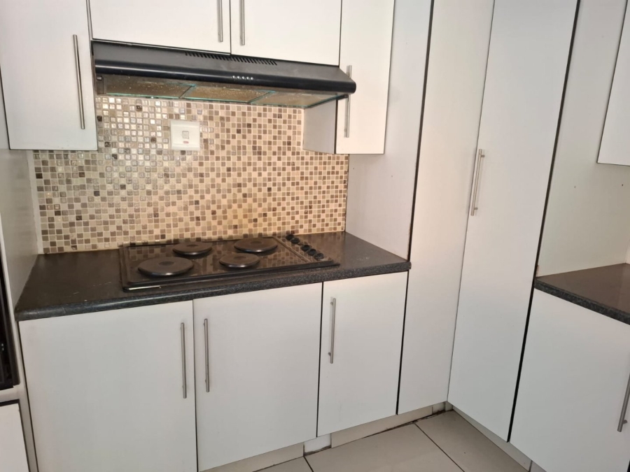 5 Bedroom Property for Sale in Selcourt Gauteng