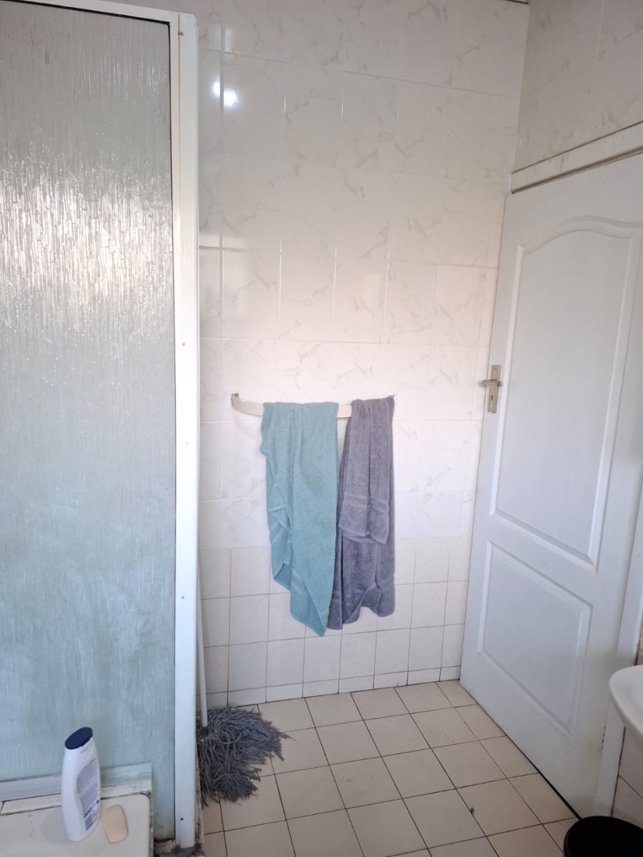 5 Bedroom Property for Sale in Selcourt Gauteng