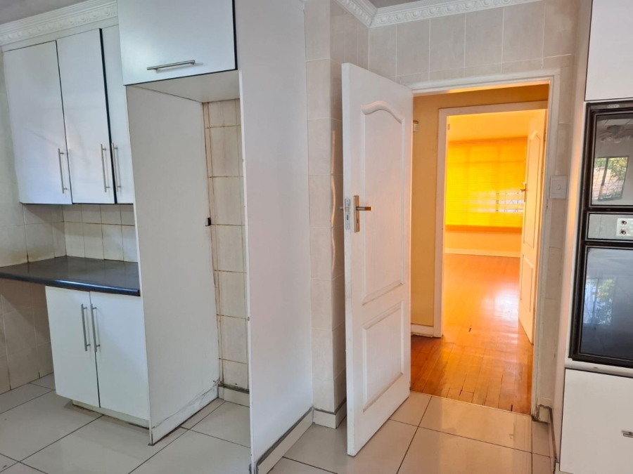 5 Bedroom Property for Sale in Selcourt Gauteng