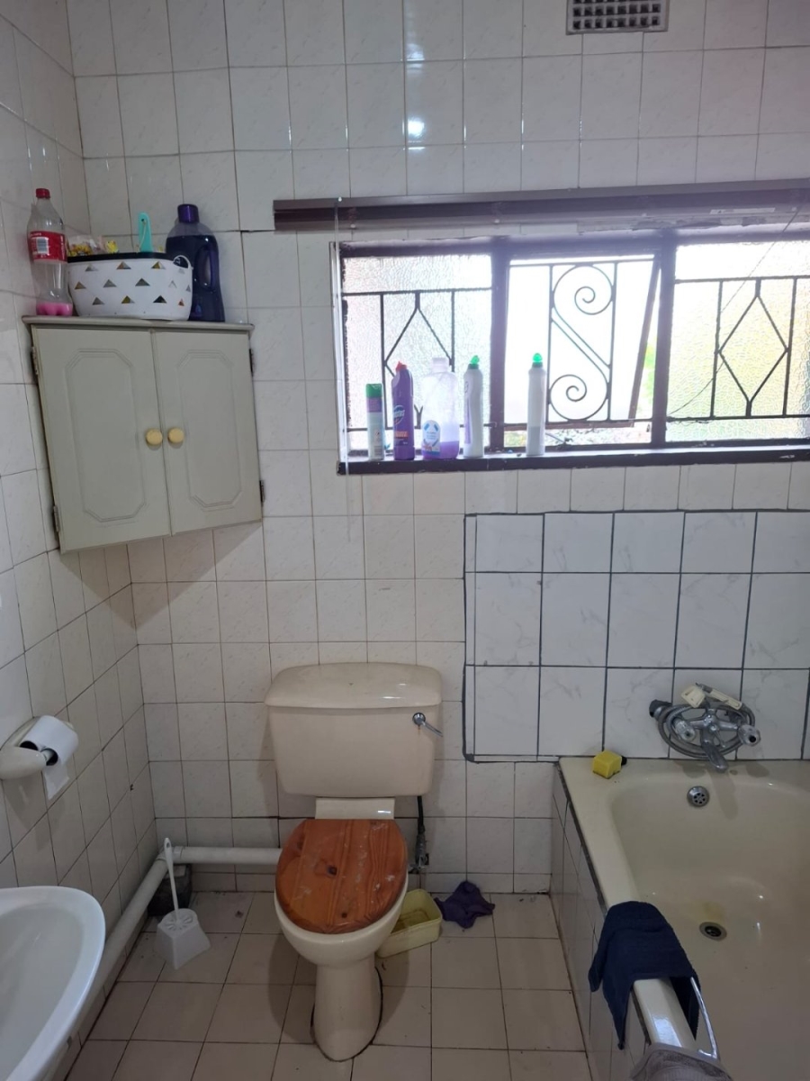 5 Bedroom Property for Sale in Selcourt Gauteng