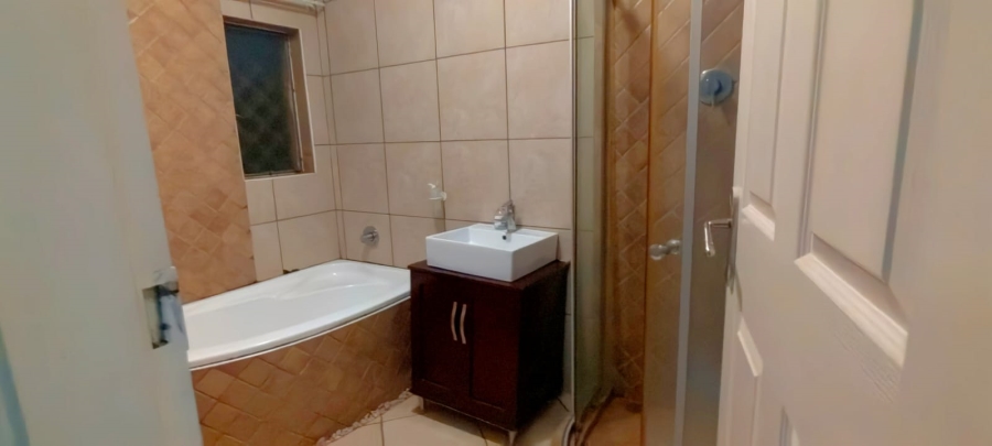 To Let 3 Bedroom Property for Rent in Waldrift Gauteng