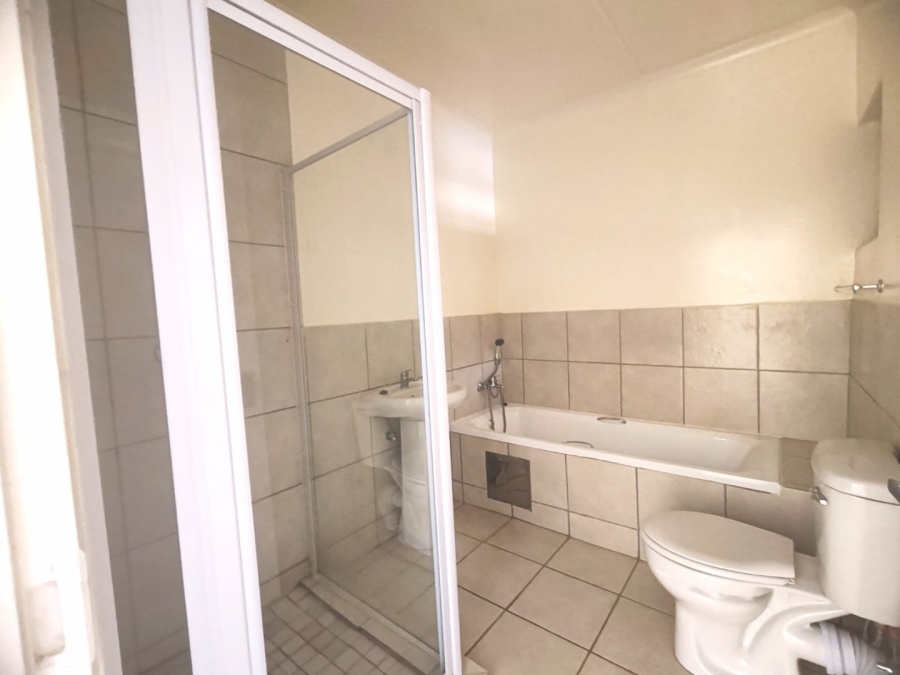 2 Bedroom Property for Sale in Rynfield A H Gauteng