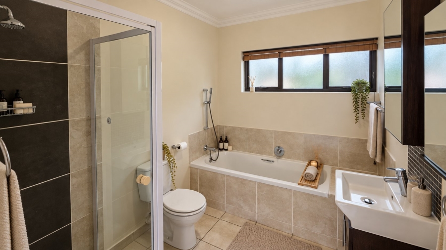 2 Bedroom Property for Sale in Lonehill Gauteng