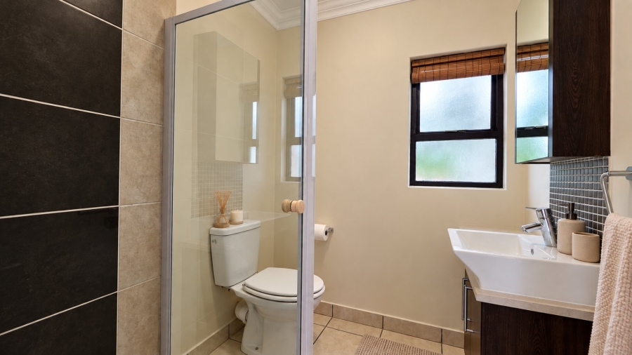 2 Bedroom Property for Sale in Lonehill Gauteng