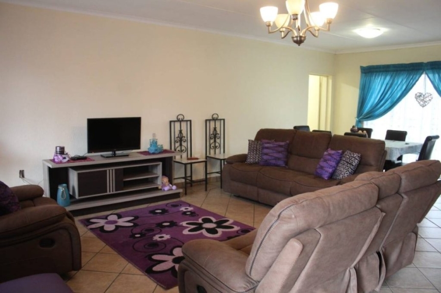 3 Bedroom Property for Sale in Kookrus Gauteng