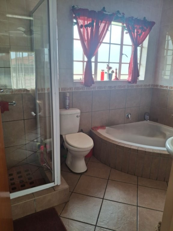 3 Bedroom Property for Sale in Kookrus Gauteng