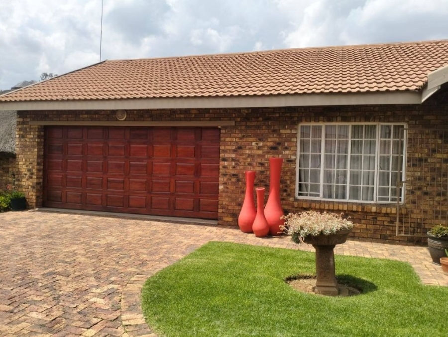 3 Bedroom Property for Sale in Kookrus Gauteng
