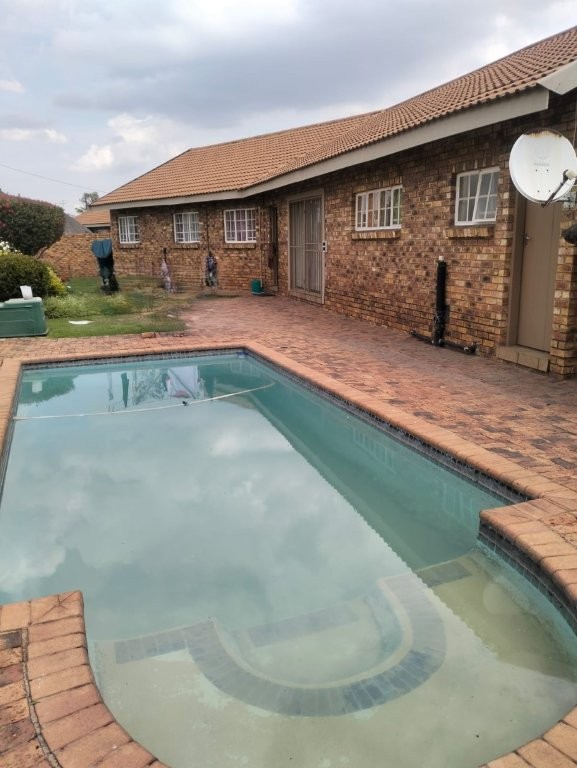 3 Bedroom Property for Sale in Kookrus Gauteng