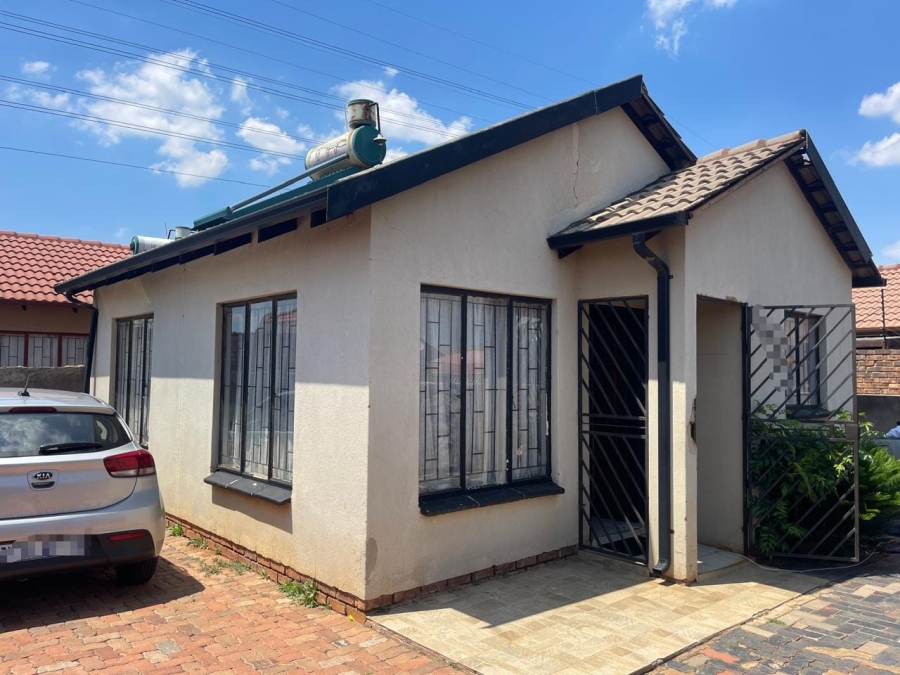 2 Bedroom Property for Sale in Soshanguve VV Gauteng
