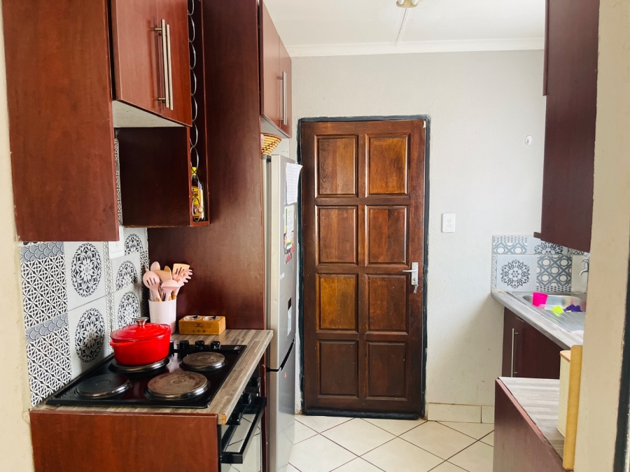 2 Bedroom Property for Sale in Soshanguve VV Gauteng
