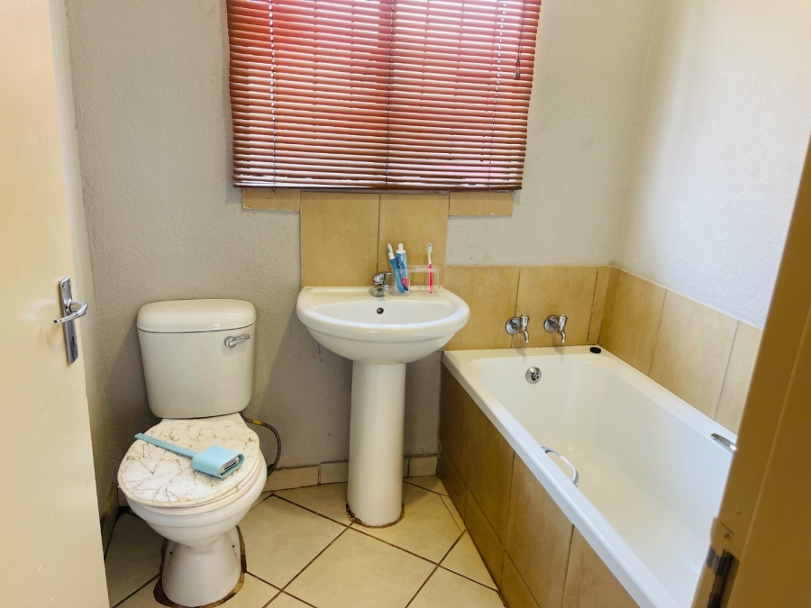 2 Bedroom Property for Sale in Soshanguve VV Gauteng