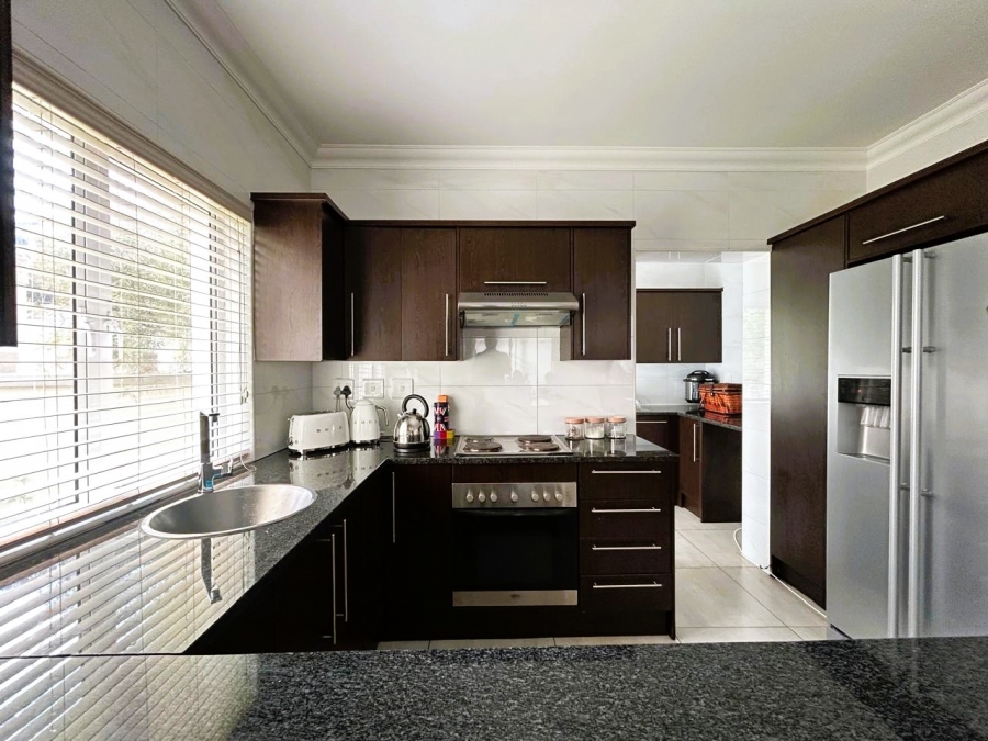 3 Bedroom Property for Sale in Blue Valley Golf Estate Gauteng