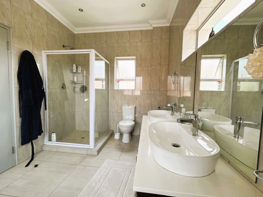 3 Bedroom Property for Sale in Blue Valley Golf Estate Gauteng