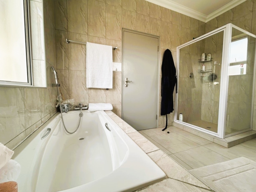 3 Bedroom Property for Sale in Blue Valley Golf Estate Gauteng