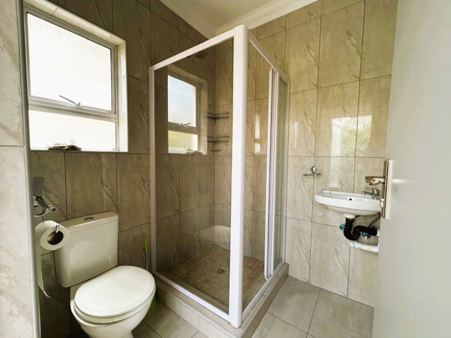 3 Bedroom Property for Sale in Blue Valley Golf Estate Gauteng