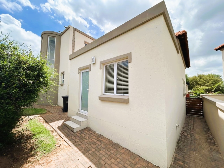 3 Bedroom Property for Sale in Blue Valley Golf Estate Gauteng