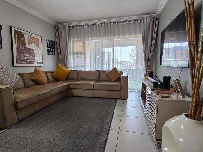 To Let 2 Bedroom Property for Rent in Klipfontein Gauteng