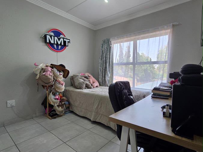 To Let 2 Bedroom Property for Rent in Klipfontein Gauteng