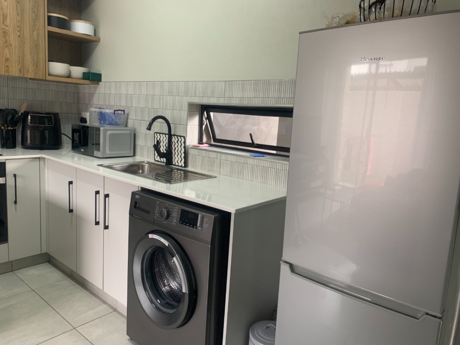 To Let 1 Bedroom Property for Rent in Lyttelton Manor Gauteng