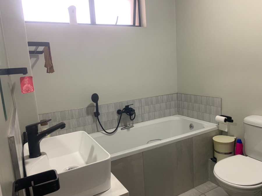 To Let 1 Bedroom Property for Rent in Lyttelton Manor Gauteng