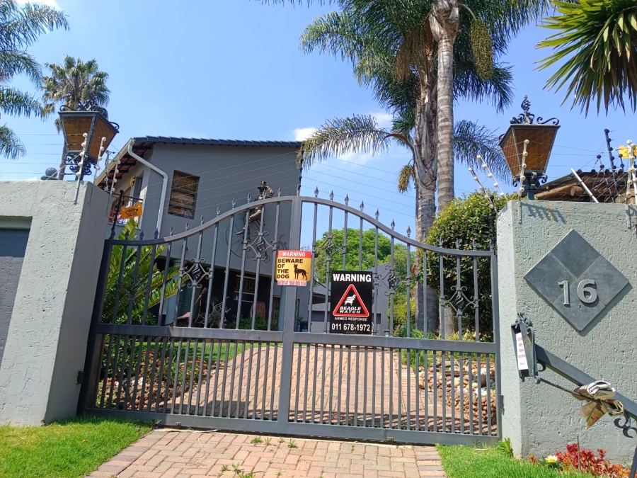 4 Bedroom Property for Sale in Northwold Gauteng