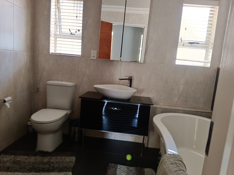 4 Bedroom Property for Sale in Northwold Gauteng