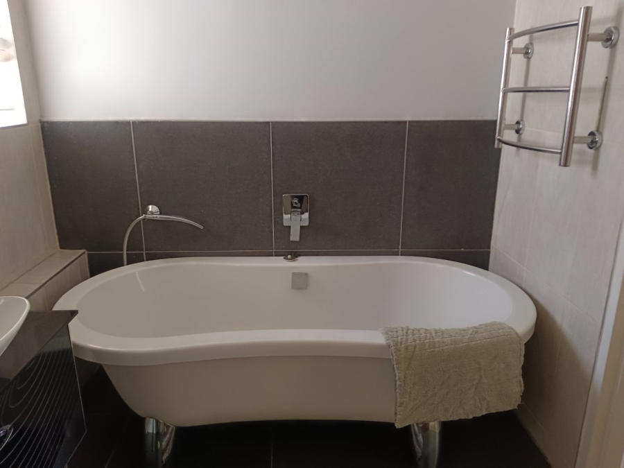 4 Bedroom Property for Sale in Northwold Gauteng