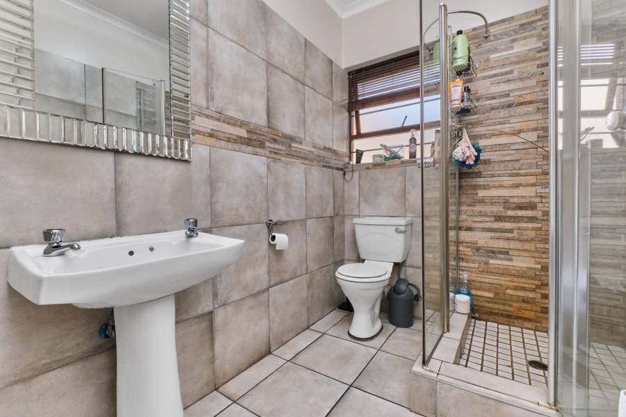 3 Bedroom Property for Sale in Sharonlea Gauteng
