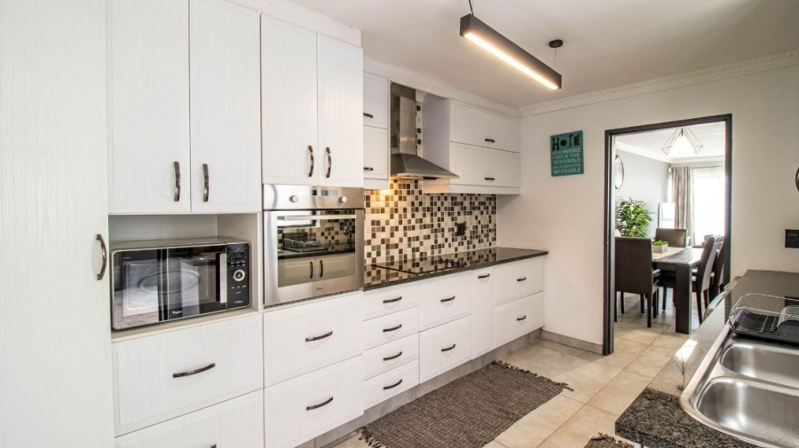 3 Bedroom Property for Sale in Melville Gauteng
