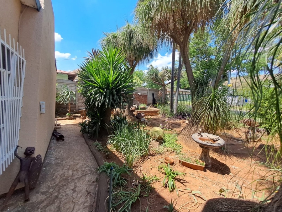 4 Bedroom Property for Sale in Pretoria Gardens Gauteng