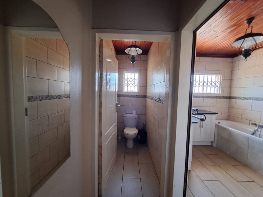 4 Bedroom Property for Sale in Pretoria Gardens Gauteng