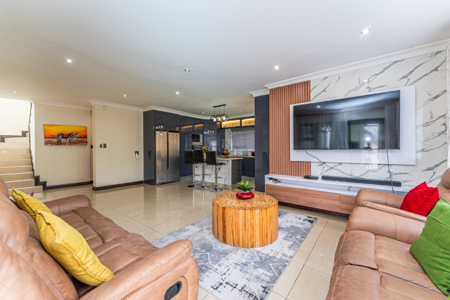 4 Bedroom Property for Sale in Willowbrook Gauteng