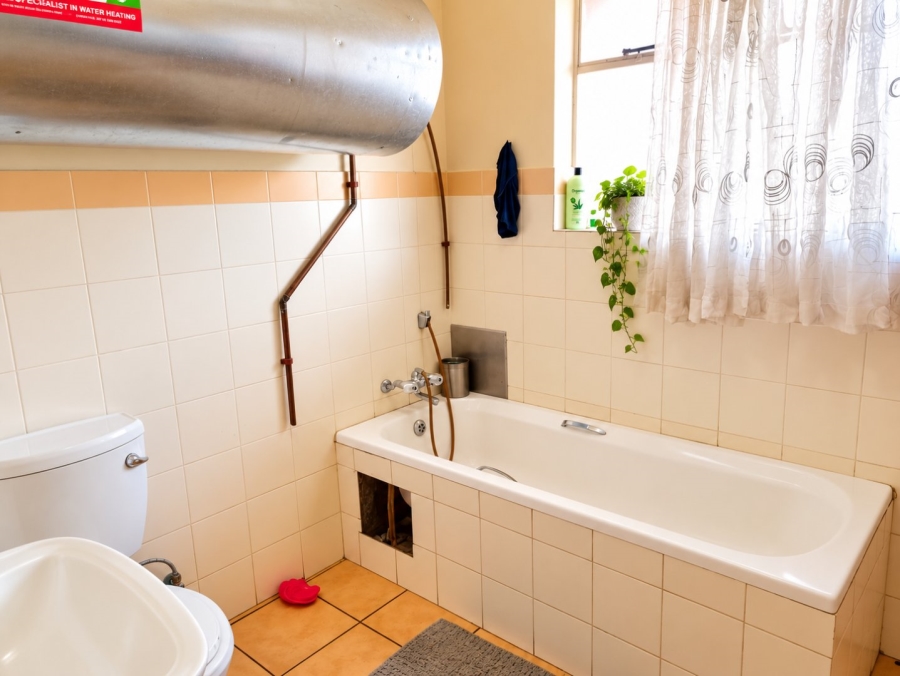 2 Bedroom Property for Sale in Die Wilgers Gauteng