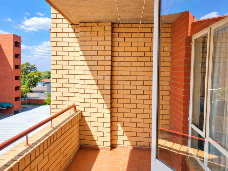 2 Bedroom Property for Sale in Die Wilgers Gauteng