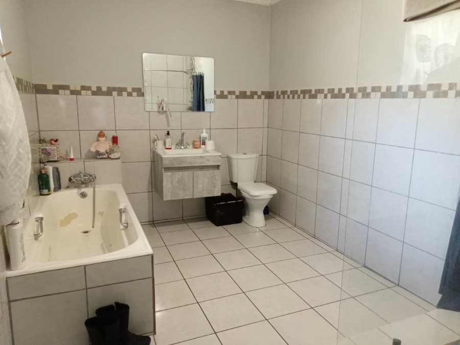 3 Bedroom Property for Sale in Pretoria Gardens Gauteng