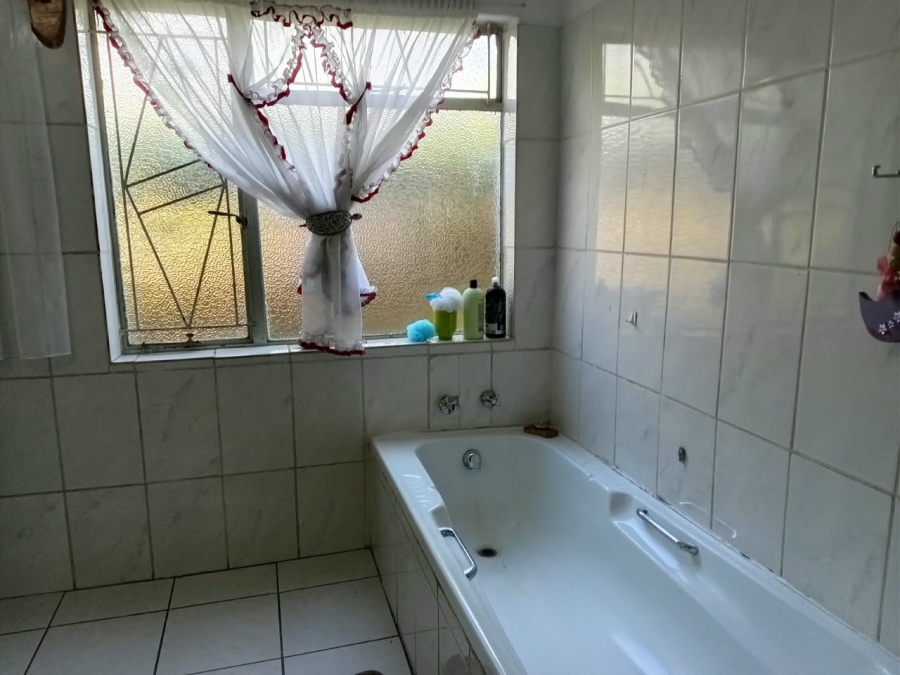 3 Bedroom Property for Sale in Pretoria Gardens Gauteng
