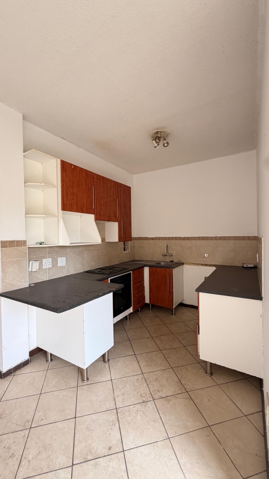  Bedroom Property for Sale in Erand Gardens Gauteng