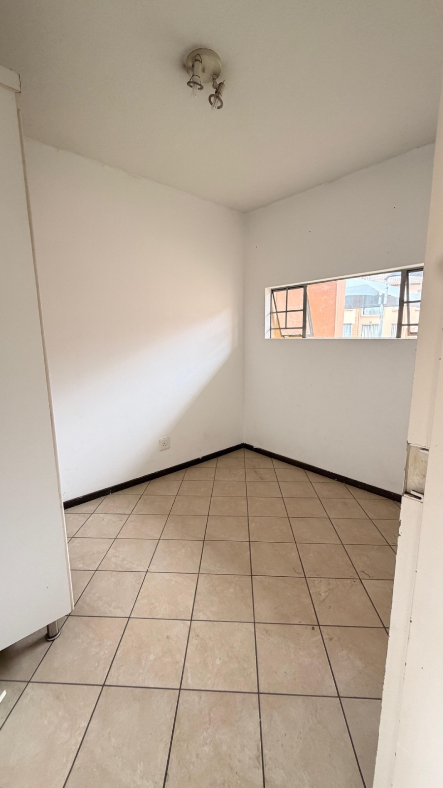  Bedroom Property for Sale in Erand Gardens Gauteng