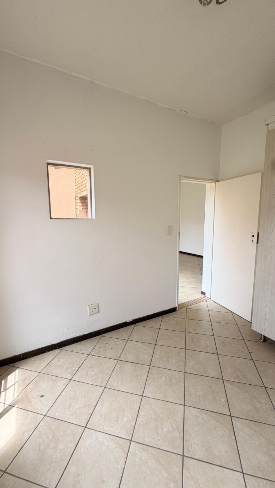  Bedroom Property for Sale in Erand Gardens Gauteng