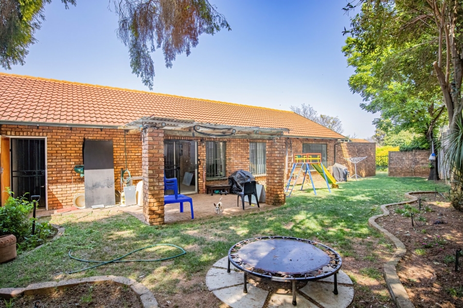 3 Bedroom Property for Sale in Elardus Park Gauteng