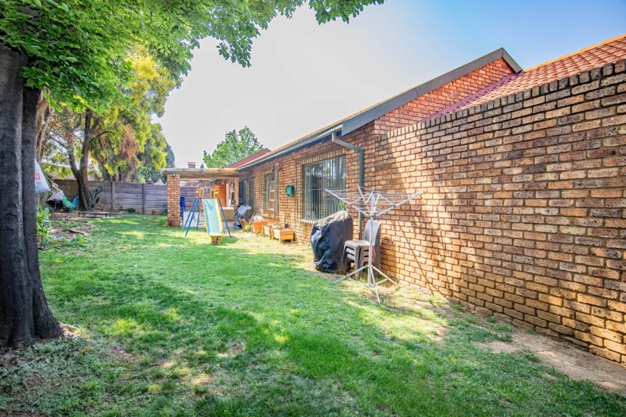 3 Bedroom Property for Sale in Elardus Park Gauteng