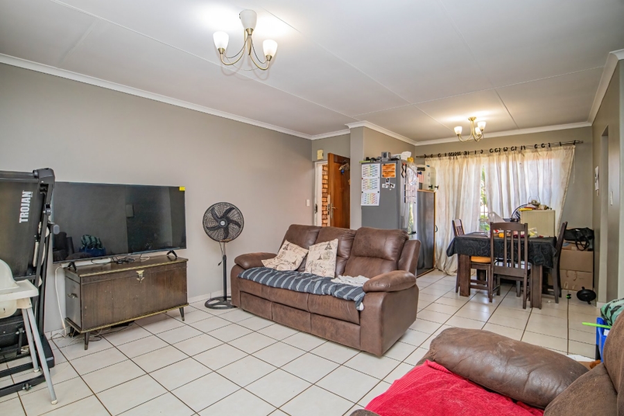 3 Bedroom Property for Sale in Elardus Park Gauteng