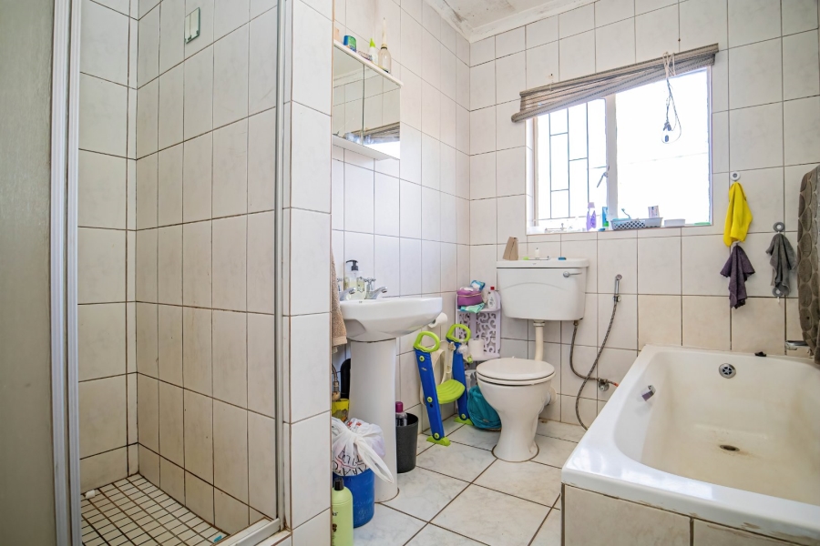 3 Bedroom Property for Sale in Elardus Park Gauteng